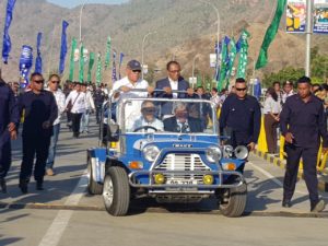 Minister of Public Works and Public Housing Basuki Hadimuljono crosses over B.J. Habibie Bridge in Bidau Sant'ana Village, Dili, Timor-Leste, Thursday (29/8). Photo by: BKP Ministry of PUPR/ES