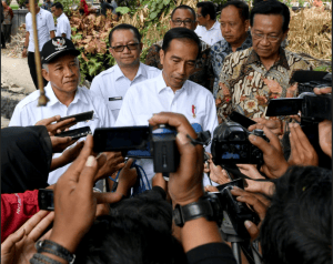 President Jokowi answers reporters questions after inspecting the Village Fund project, in Sendangtirto Village, Sleman Regency, DIY, Wednesday (29/8). (Photo by: BPMI Setpres)
