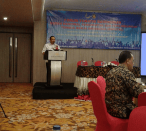 Chief Secretary of the National Agency for Placement and Protection of Indonesian Migrant Workers (BNP2TKI) Tatang Budie Utama Razak delivers remarks at the BNP2TKI Public Relations Coordinating Board (Bakohumas) Forum at Borobudur Hotel, Jakarta, Wednesday (12/12). (Photo: PR/Heni)