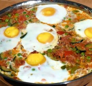 Eier im Gemüsebett - Huevos a la flamenca