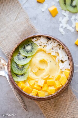 Mango Pineapple Smoothie Bowl