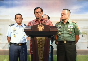 Keterangan pers tentang hasil Rapat Terbatas Pembangunan Kekuatan TNI oleh Seskab Pramono Anung, Selasa (23/2) sore. (Foto: Humas/Jay)
