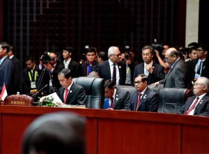 President Jokowi attends the Plenary Meeting of the 28th ASEAN Summit on Tuesday (6/9), at the National Convention Center, Vientiane, Laos