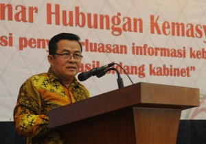 Asdep Humas dan Protokol Al Furkon Setiawan saat memberikan sambutan pada