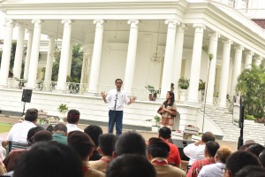President Jokowi in Bogor Presidential Palace to commemorate Youth Pledge on Saturday (28/10). (Photo by: Public Relations Division/Fitri).