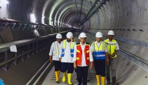 President Jokowi during an inspection in Senayan MRT Station, Jakarta, Wednesday (7/3) (Photo by: Transportation Ministry)