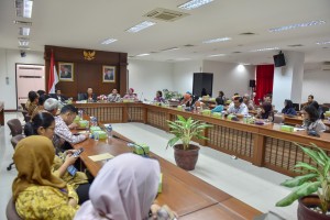 Suasana Sosialisasi Studi Pustaka Holistic Investment Quotient, di Ruang Rapat Lantai IV Gedung III Kemensetneg, Jakarta, Jumat (28/9) pagi. (Foto: JAY/Humas)
