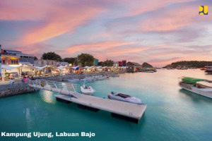 Kampung Ujung is the hub to cross to Komodo Island. (Photo by: Ministry of Public Works and Public Housing)