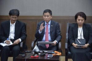 Minister of Energy and Mineral Resources Ignasius Jonan at a press conference in Jakarta on Wednesday (20/2). (Photo by: Ministry of Energy and Mineral Resources Public Relations).