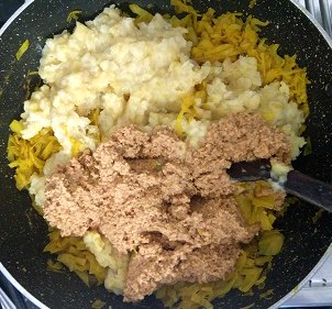 Mixing of all ingredients for Kootu