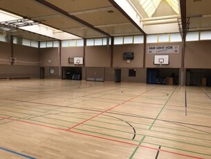 Sporthalle