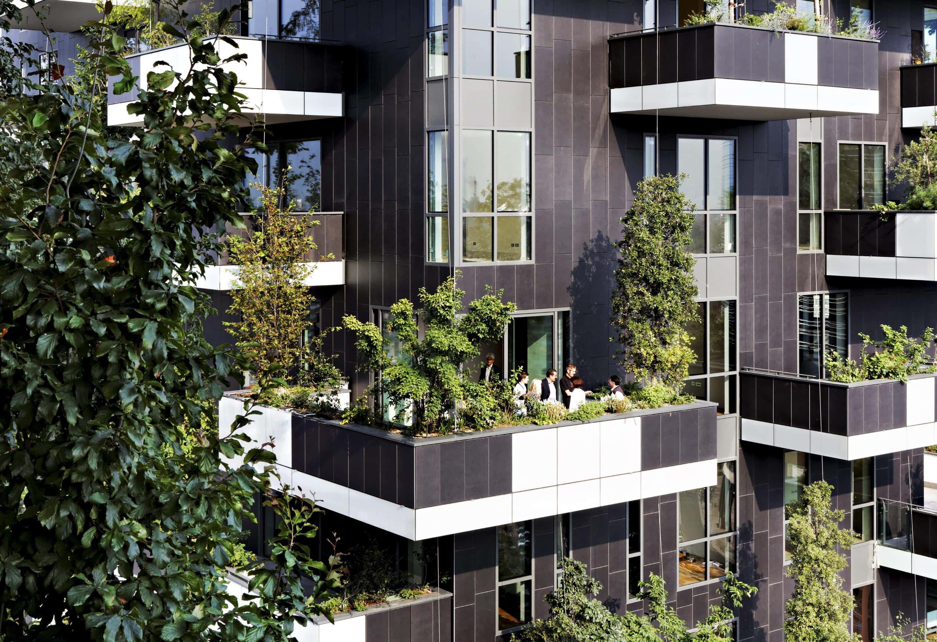 BOSCO VERTICALE ecco chi vive negli appartamenti super lusso
