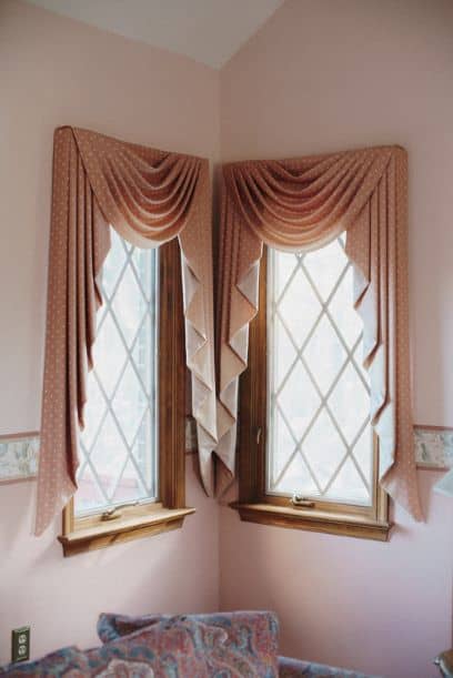 Swag/Cascade Window Covering