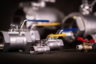 Con-Tech supplies Intermediate Bulk Container parts and fittings including the Voyager Ball Valve