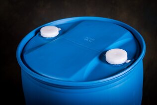 Con-Tech offers plastic drum plugs and parts