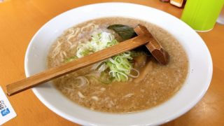 麺屋 悠信・1番人気の「とんこつ醤油らあめん」