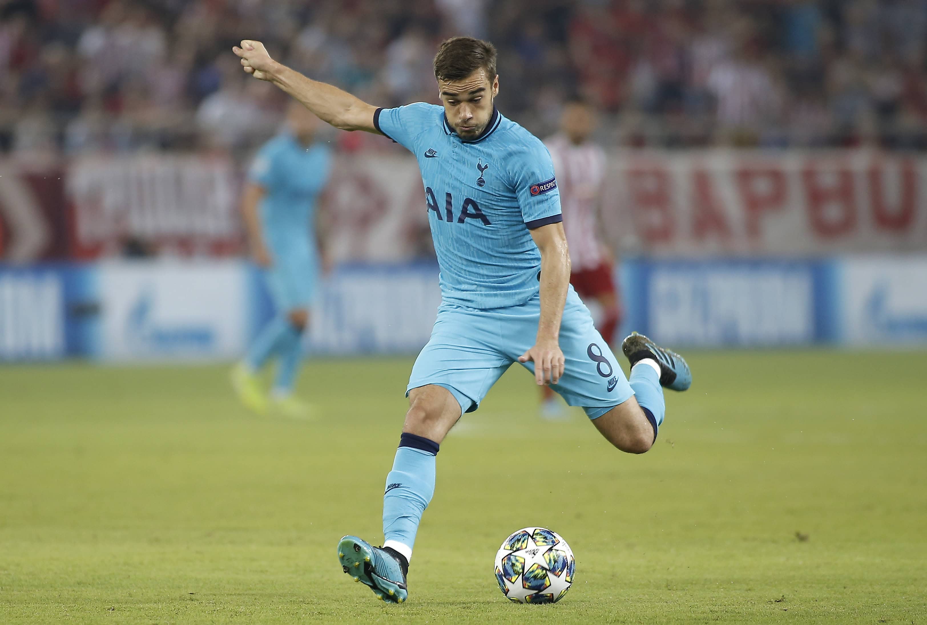 Harry Winks set to don the Blues of Manchester City? (Photo by Milos Bicanski/Getty Images)