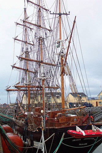 Replica Of The Jeanie Johnston Replica Of The Jeanie Johnston
