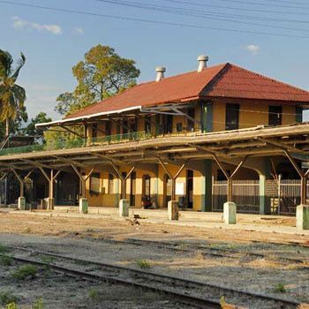 Imagen antigua de la Estación del Ferrocarril en Zacapa