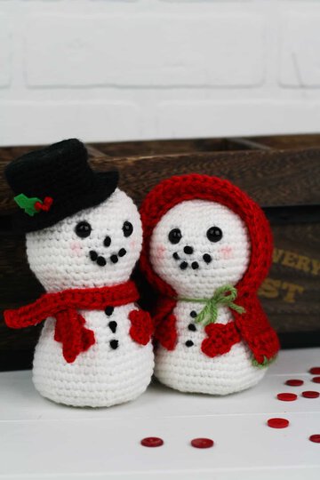 -Use a stitch marker to mark the first stitch of the row you are working on. -Pattern is worked in continuous rounds.