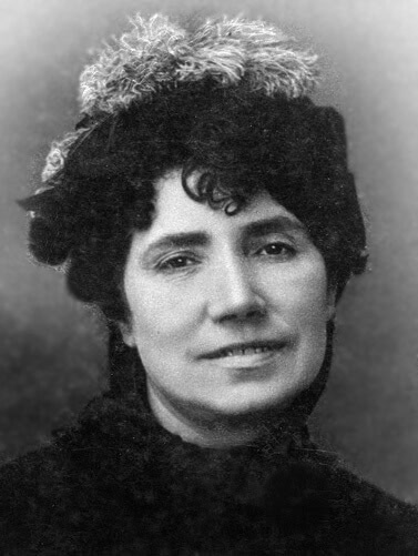 Top 10 Poets And Poetesses That Are A Total Must-Read