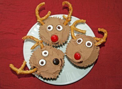 ReindeerCupcake-390x284