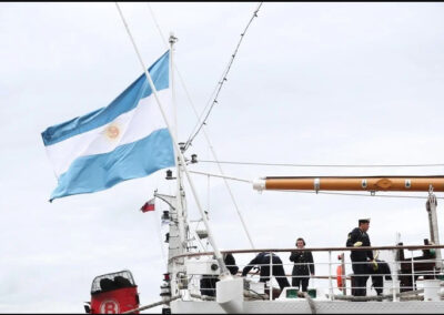 Gonzáles Insfrán: Para aprovechar la Hidrovía necesitamos una Marina Mercante Nacional