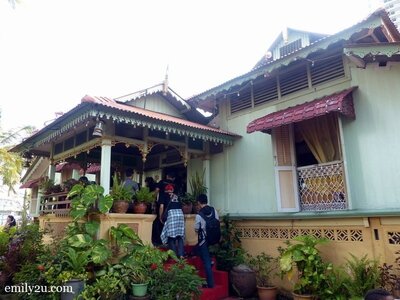 2. Villa Sentosa
