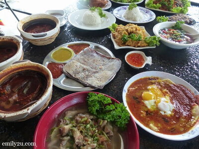 7. lunch spread @ Claypot Asam Pedas Nasi Telur Berlada Andak