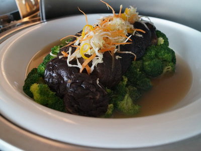 5. poached broccoli with monkey head mushroom