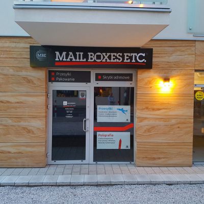 Kaseton frezowany z czarnego dibondu