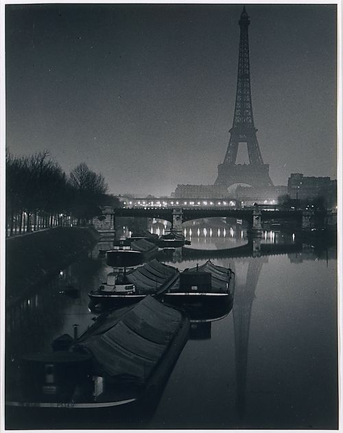 Brassai - Eiffel Tower al tramonto