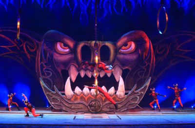 Dancing Water Circus Show for hire. Book our Chinese Circus Act for New year's eve events in the UK!