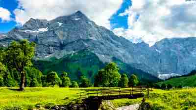 Complete Tyrol Garmisch to Sterzing walking holiday in Austria