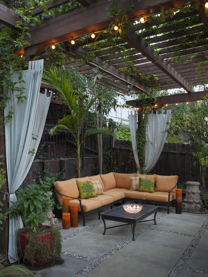 Pergola with Vines. Source: DhaliaFashion