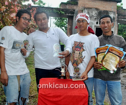 Mr Graper dan kacer Bandit Alonzo