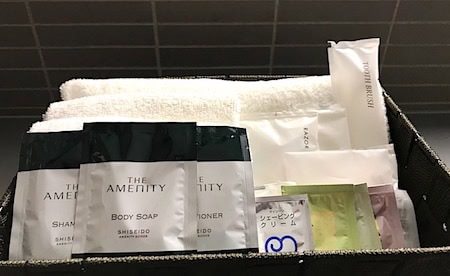 シャワー室のシャンプー類画像