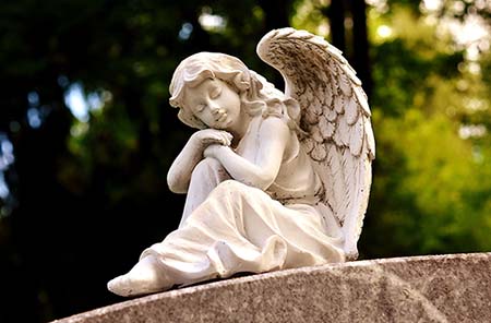 Engel am Friedhof