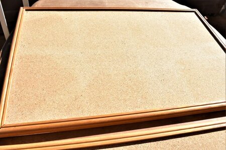 Plain bulletin board