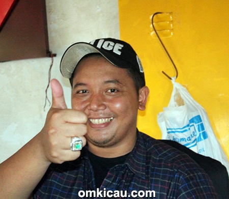Om Yogi Naga Hitam