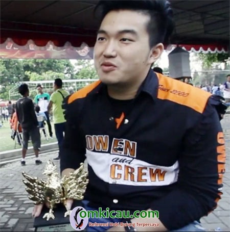 Om Ronald Owen