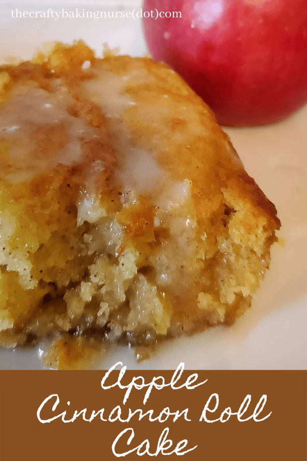 Apple cinnamon roll cake