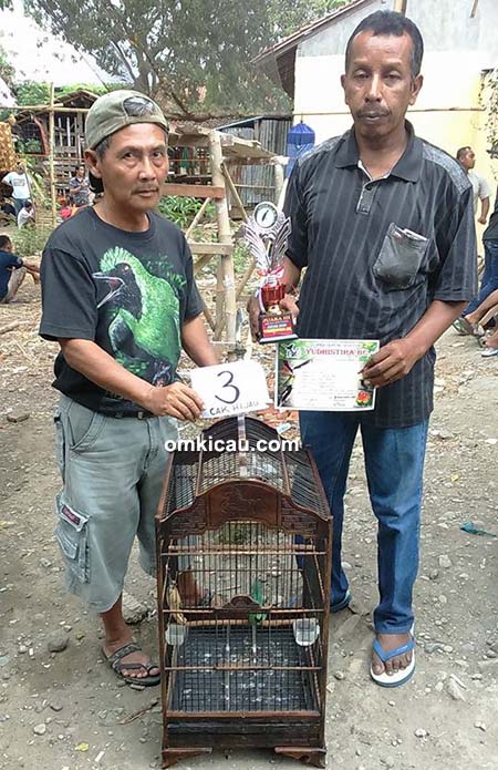 Om Umar dan cucak hijau Unyil