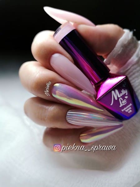 Inspiracje - Jasne paznokcie na co dzień, czyli delikatnie i dziewczęco 2 lakiery molly lac do jasnego manicure