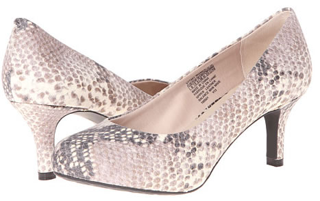 rockport vs clarks shoes