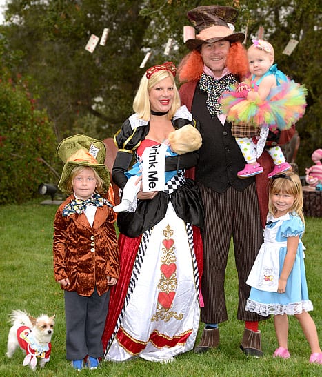 40 Of The Best Family Costumes Ideas For Halloween Jamonkey