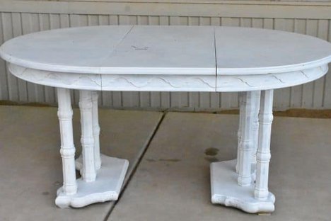White table primed with Zissner Bulls Eye Primer.