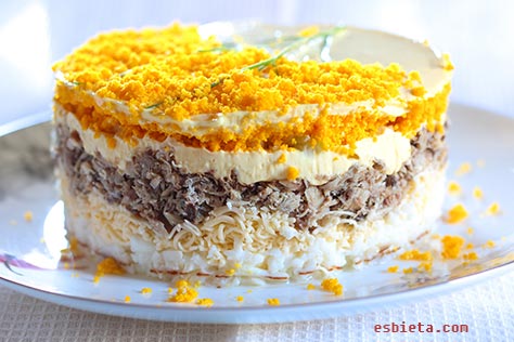 ensalada de huevo y caballa