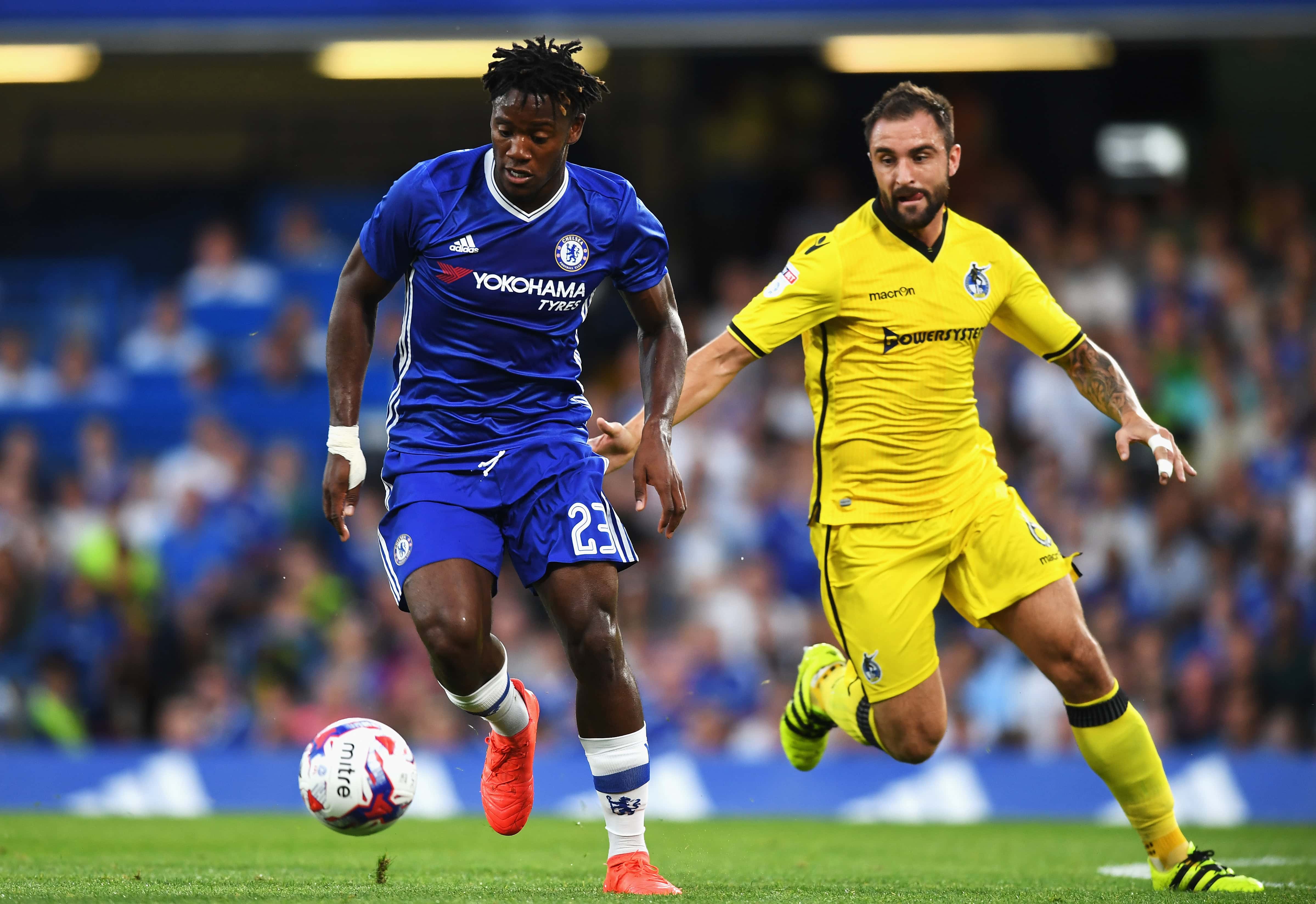 LONDON, ENGLAND - AUGUST 23: Michy Batshuayi of Chelsea is closed down by Peter Hartley of Bristol Rovers during the EFL Cup second round match between Chelsea and Bristol Rovers at Stamford Bridge on August 23, 2016 in London, England. (Photo by Michael Regan/Getty Images )