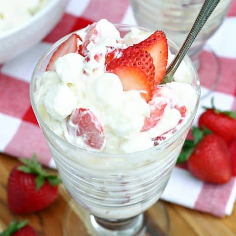 Strawberry Banana Cheesecake Salad